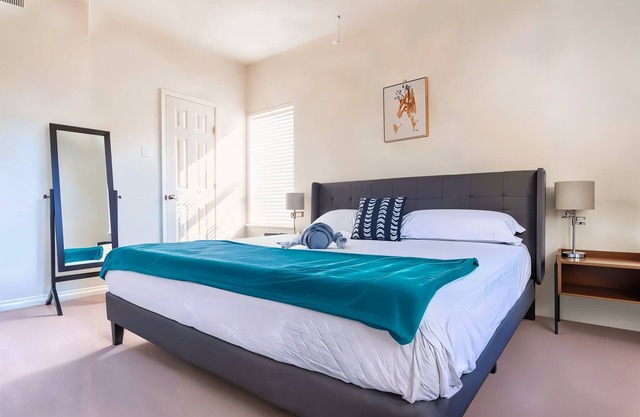 Spacious 1BR King Suite | Pool, Gym Access & Free Parking