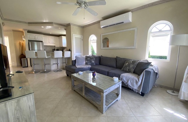Spacious 2 bedroom apartment at Sugar Hill Resort, pools, tennis court