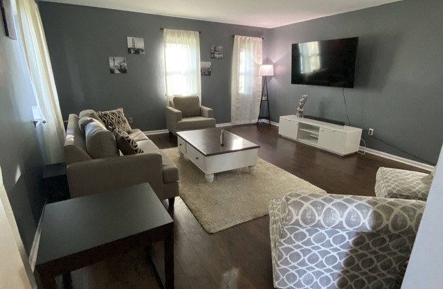 spacious 2 bedroom, 2 bathroom condo