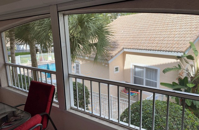Spacious 2 story, 2 bedroom, 2 1/2 bathroom Naples condo