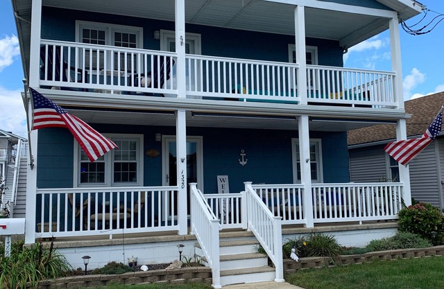 Spacious 2nd floor Condo with Two Large Balconies!