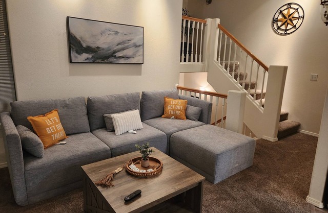 Spacious 3-bedroom apartment in Beautiful Anchorage Alaska