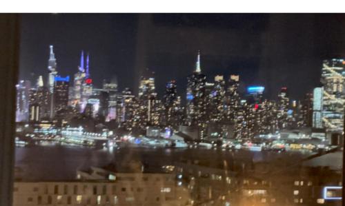 Spacious 3-bedroom Apartment Stunning Views NYC