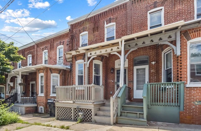 Spacious 3-Bedroom Townhome in Wilmington – Perfect for Your Stay!