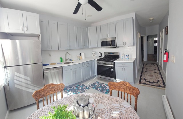 Spacious 3-bedroom apartment with WiFi, AC in beautiful Jersey Cityn