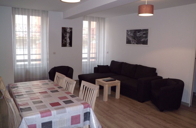 Spacious 3-room apartment in the center of the village