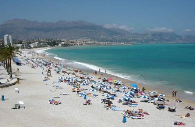 🌞 Spacious 3-room apartment in a luxury building, 150m beach, internet🌞