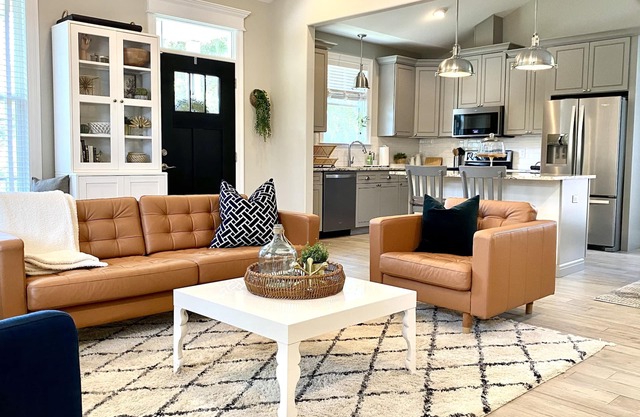 Spacious 3BR Getaway - Walkable to Downtown + Close to FSU & FAMU