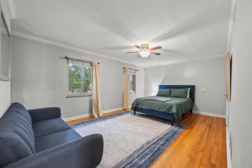 Spacious 3BR Home 5 Mins to Airport and Downtown