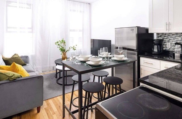 Spacious 3BR Retreat Near Times Square