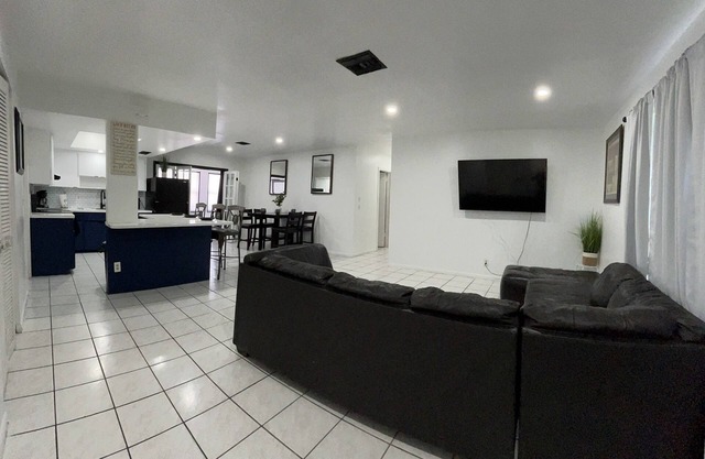 Spacious 4 Bd /2 Ba perfect for any event