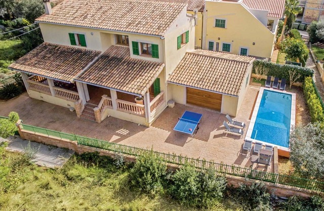 Spacious 4 bed family friendly villa