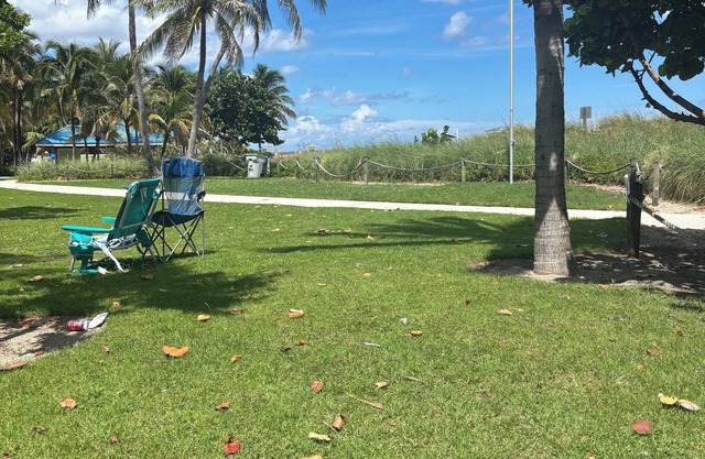 Spacious 4-bedroom house with AC, with Private Pool in marvelous Pompano Beach