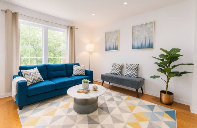 Spacious 4 bedroom Home (15 mins from YYZ airport)