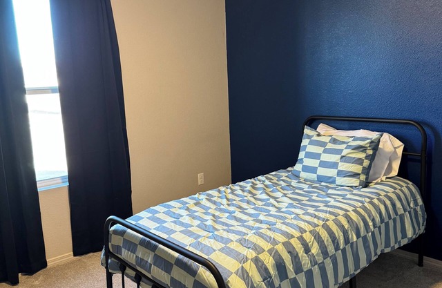Spacious 4-bedroom house with WiFi and AC in marvelous Nampa