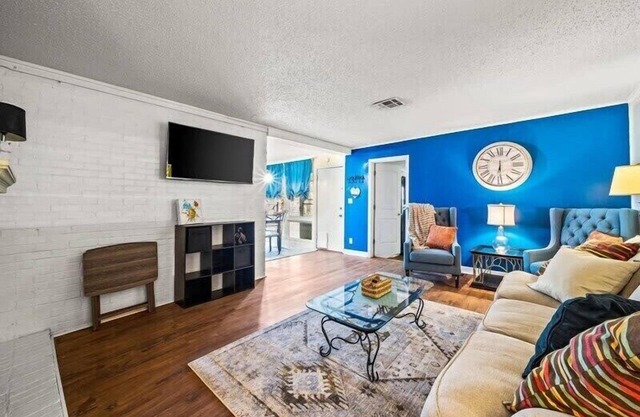 Spacious 4BR Home | Pet-Friendly | Near Tulsa Expo