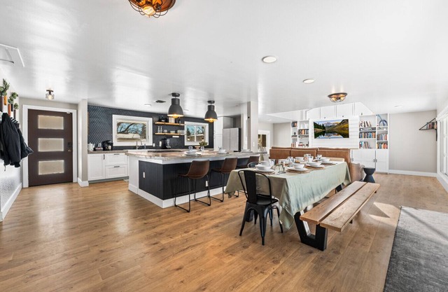 Spacious 4BR Retreat w/Hot Tub, Game Room & Chef’s Kitchen