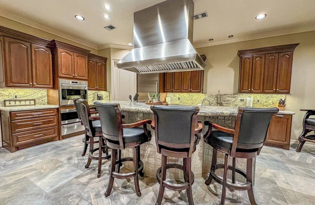 Spacious 5-bedroom house along the coast in Port O'Connor, TX