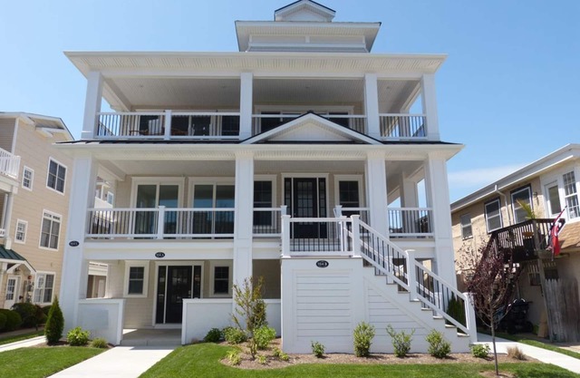 Spacious 5 Bedroom 4.5 Bath w/Private Elevator- 1 block from Boardwalk
