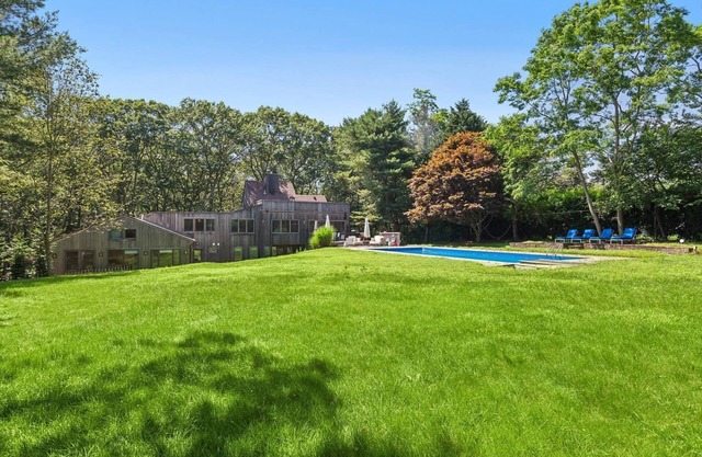Spacious 5-bedroom house in gorgeous Water Mill