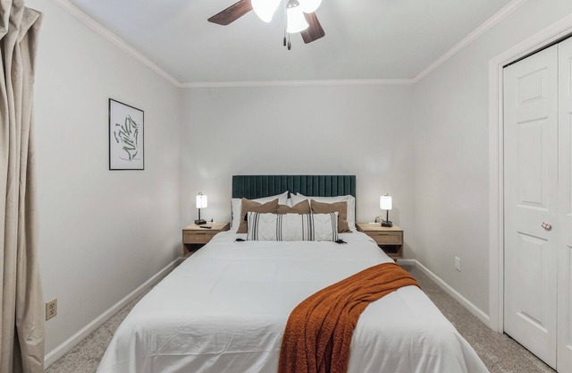 Spacious 5-bedroom house in fantastic Augusta with WiFi and AC Minutes to Golf!