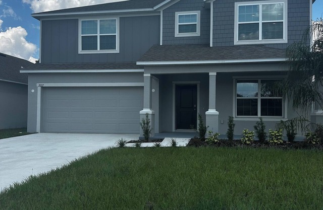Spacious 5-bedroom house with WiFi, AC in welcoming Winter Haven