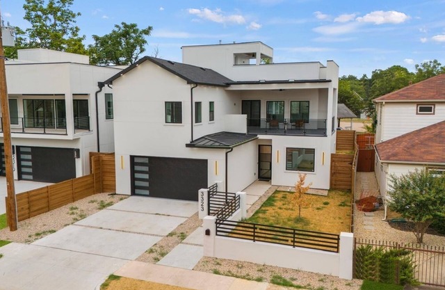 Spacious 5Br 6bd house with Rooftop view of Downtown Dallas