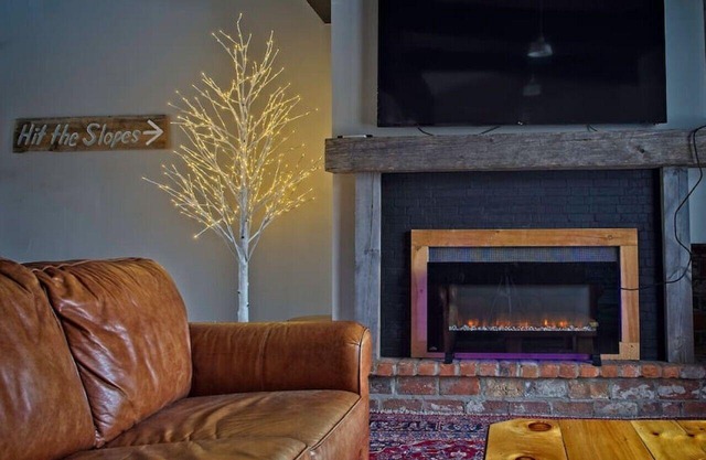 Spacious 6 Bedroom Chalet/Hot-Tub Blue Mountains