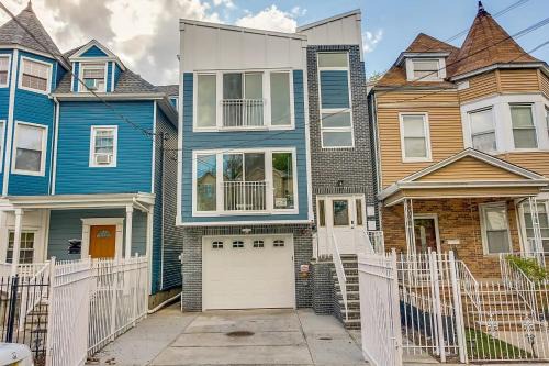 Spacious 6 Bedroom Home with NYC Access & Parking!
