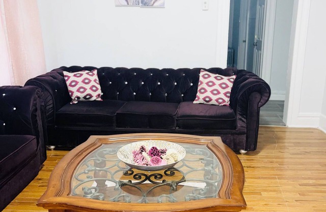 Spacious 6-bedroom apartment in welcoming East Orange with WiFi, AC
