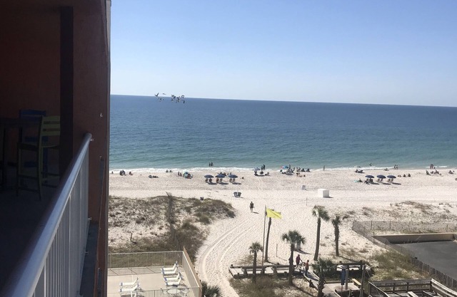 Spacious 6th Floor Condo, Large Balcony, Spectacular Gulf View