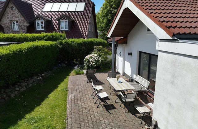 Spacious 90 m² apartment in Westerland with garden, terrace and pet permit
