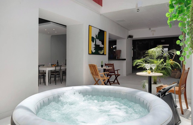 Spacious and bright house - rustic in the city center, ideal for groups