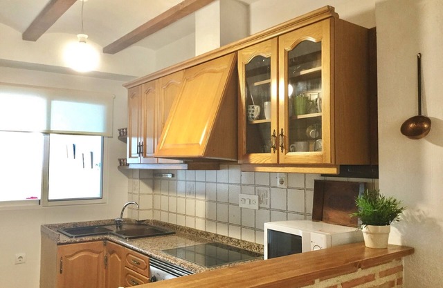 Spacious and comfortable apartment, 3 bedrooms, 2 bathrooms, living room with fireplace