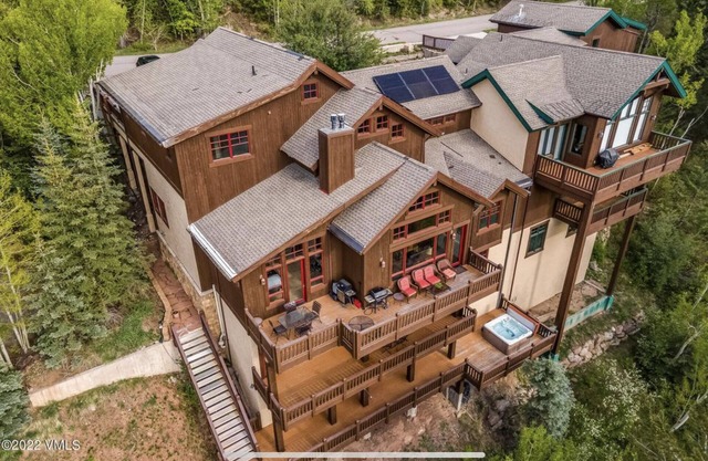 Spacious and Luxurious Lodge with Mountain Views close to Beaver Creek and Vail.