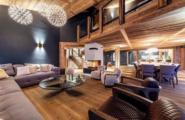 Spacious and stylish 6 Bedroom chalet with magnificent views over Morzine