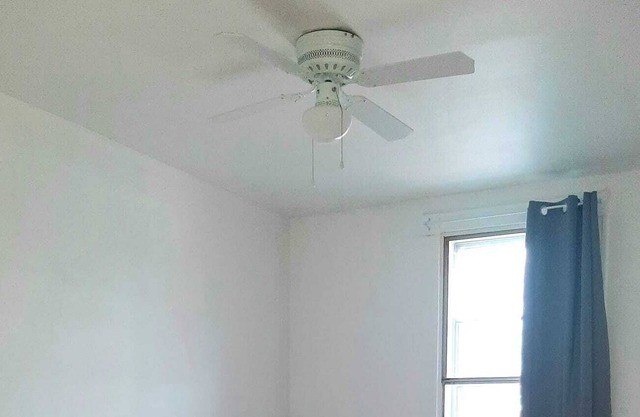 Spacious apartment close to Downtown and the Old Port