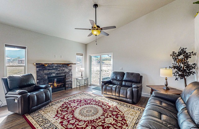 Spacious brand new home w/mountain views, gas fireplace & firepit