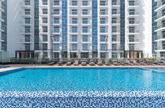 Spacious & Bright 1BR in Pearlz By Danube