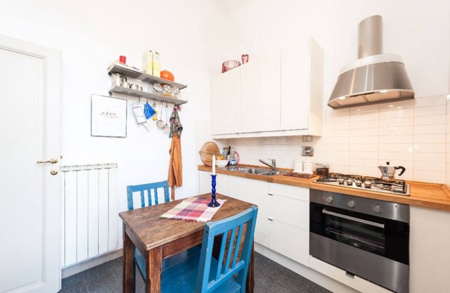 Spacious equipped apartment just 2 minutes walk from the tramway