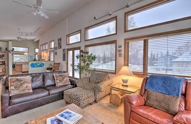 Spacious Family Home w/Deck + Million-dollar View