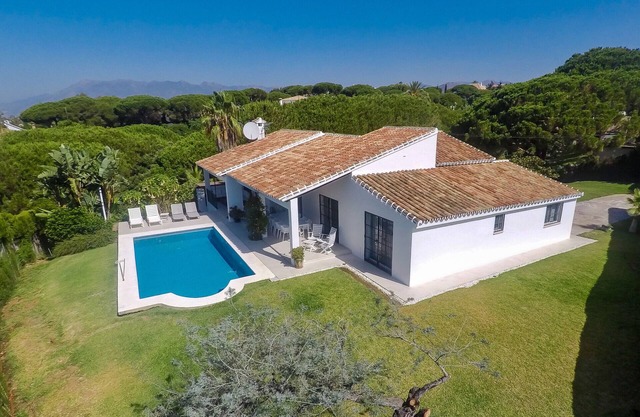 Spacious Family Villa with Pool & Sunny Garden