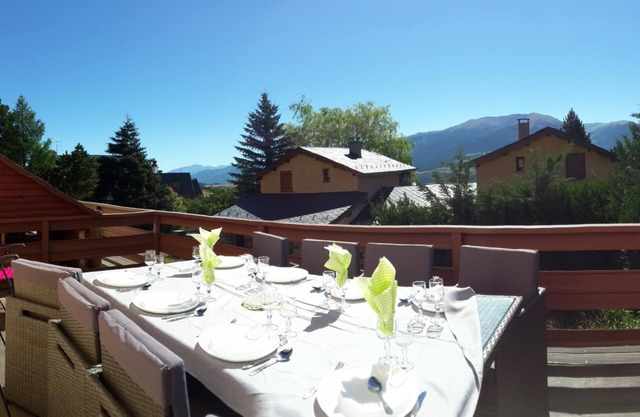 Spacious gîte Authentic 25m² south-facing terrace Facing the shuttle bus stop