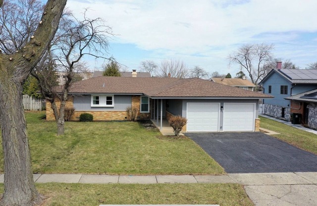 Spacious Freshly Renovated 4Br/2Ba house with AC and WiFi Near O'Hare Airport