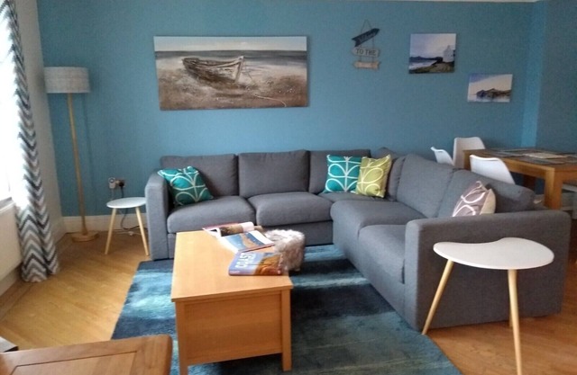 Spacious ground floor apartment, close to the beach and golf course.