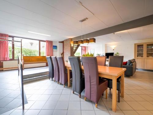 Spacious Group Getaway with Garden, cleaning included