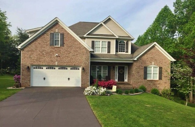 Spacious guest apartment to enjoy. Only 12 Minutes from Liberty University.