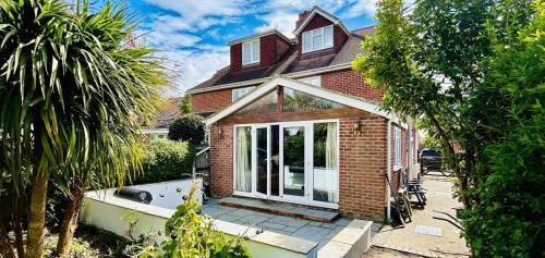 Spacious home near the Marinas with ample parking