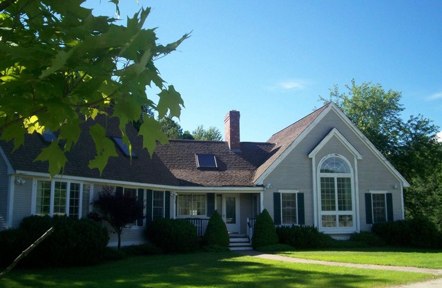 Spacious home on the Sunday River. Near the Fryeburg Fair and NH