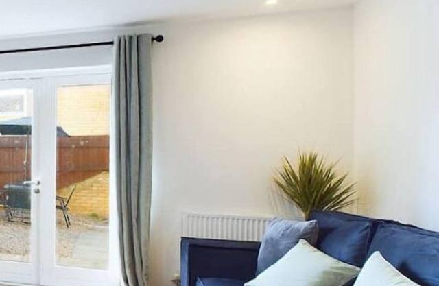 Spacious House | Parking | Business & Leisure